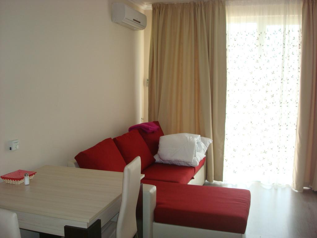 Vip Park Holiday Apartments Солнечный берег Экстерьер фото